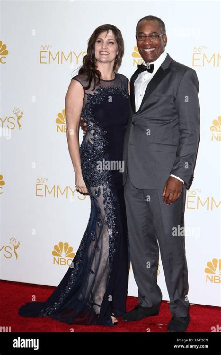 Nora Chavooshian, Joe Morton's Wife