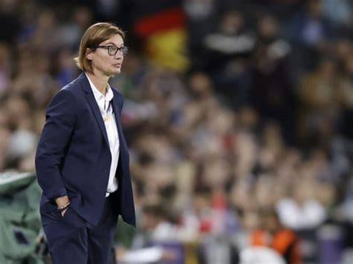Qui Remplace Corinne Diacre Qui Remplace Corinne Diacre